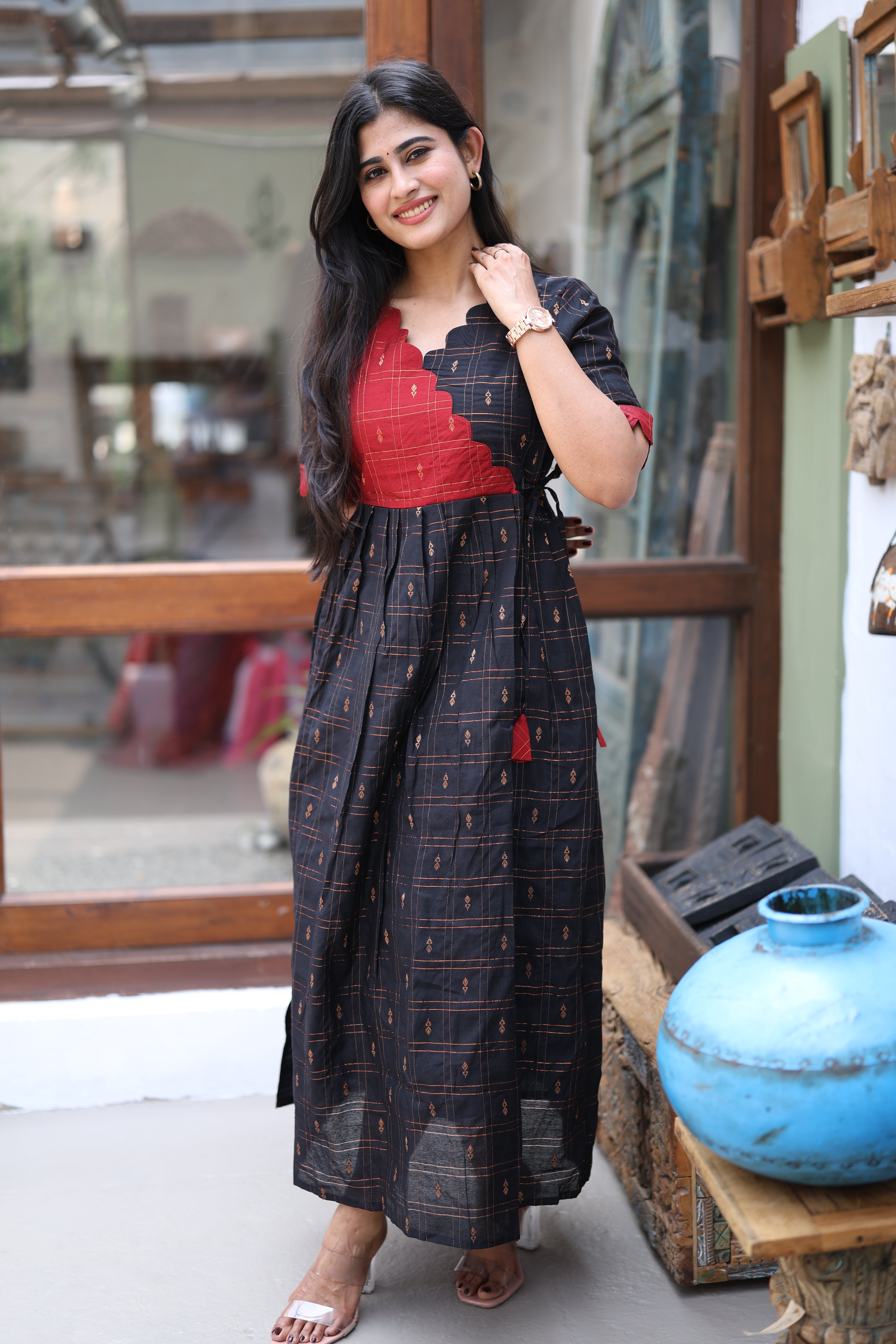 Premium Ethnic Raw Silk Scallop Maxi-Feeding(With Lining)