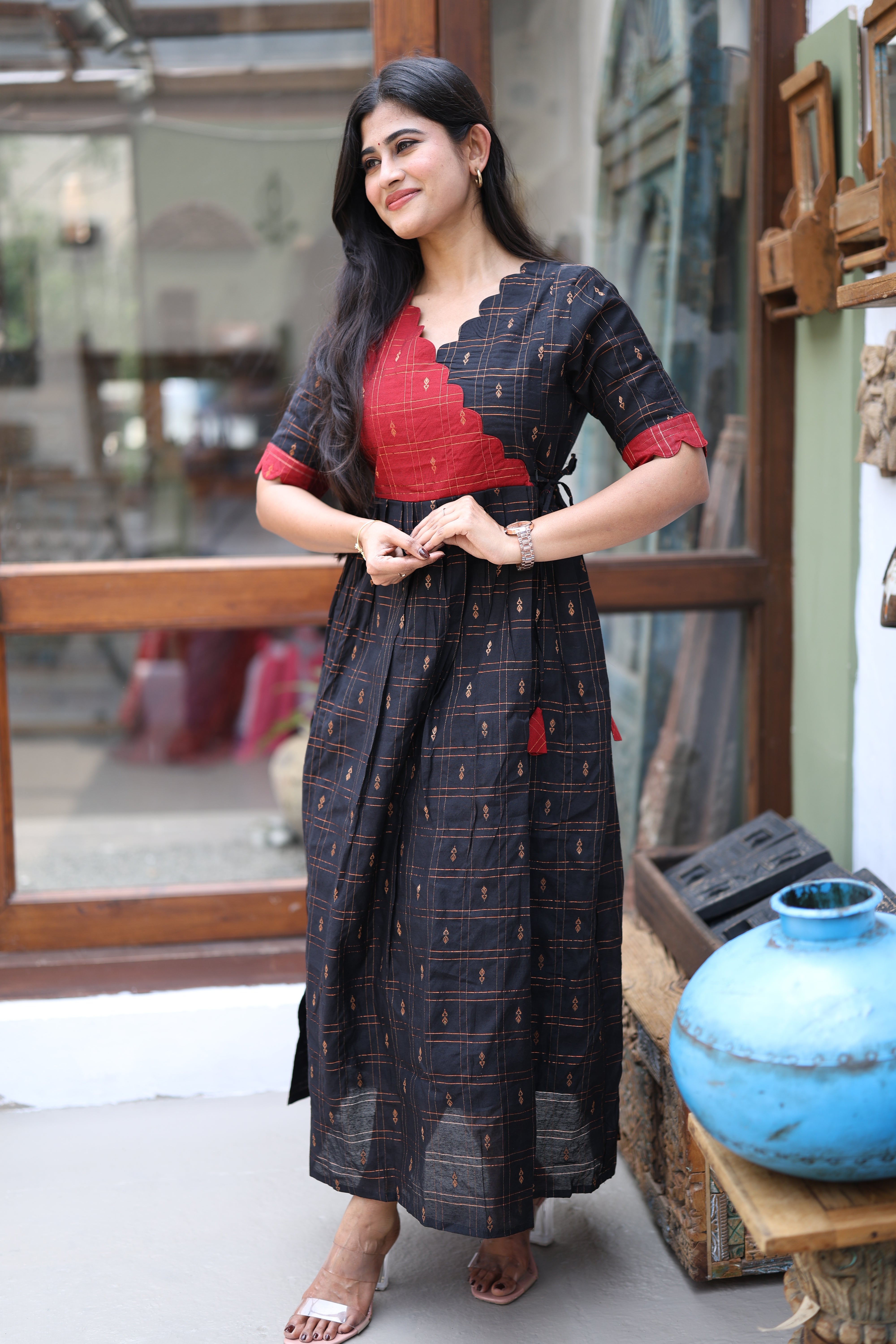 Premium Ethnic Raw Silk Scallop Maxi-Feeding(With Lining)