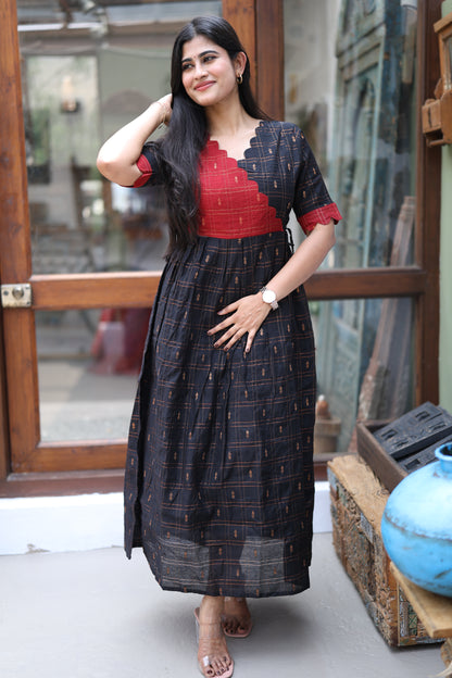 Premium Ethnic Raw Silk Scallop Maxi-Feeding(With Lining)FC0020