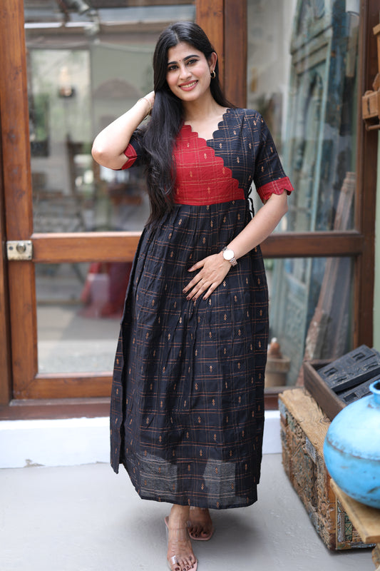 Premium Ethnic Raw Silk Scallop Maxi-Feeding(With Lining)FC0020