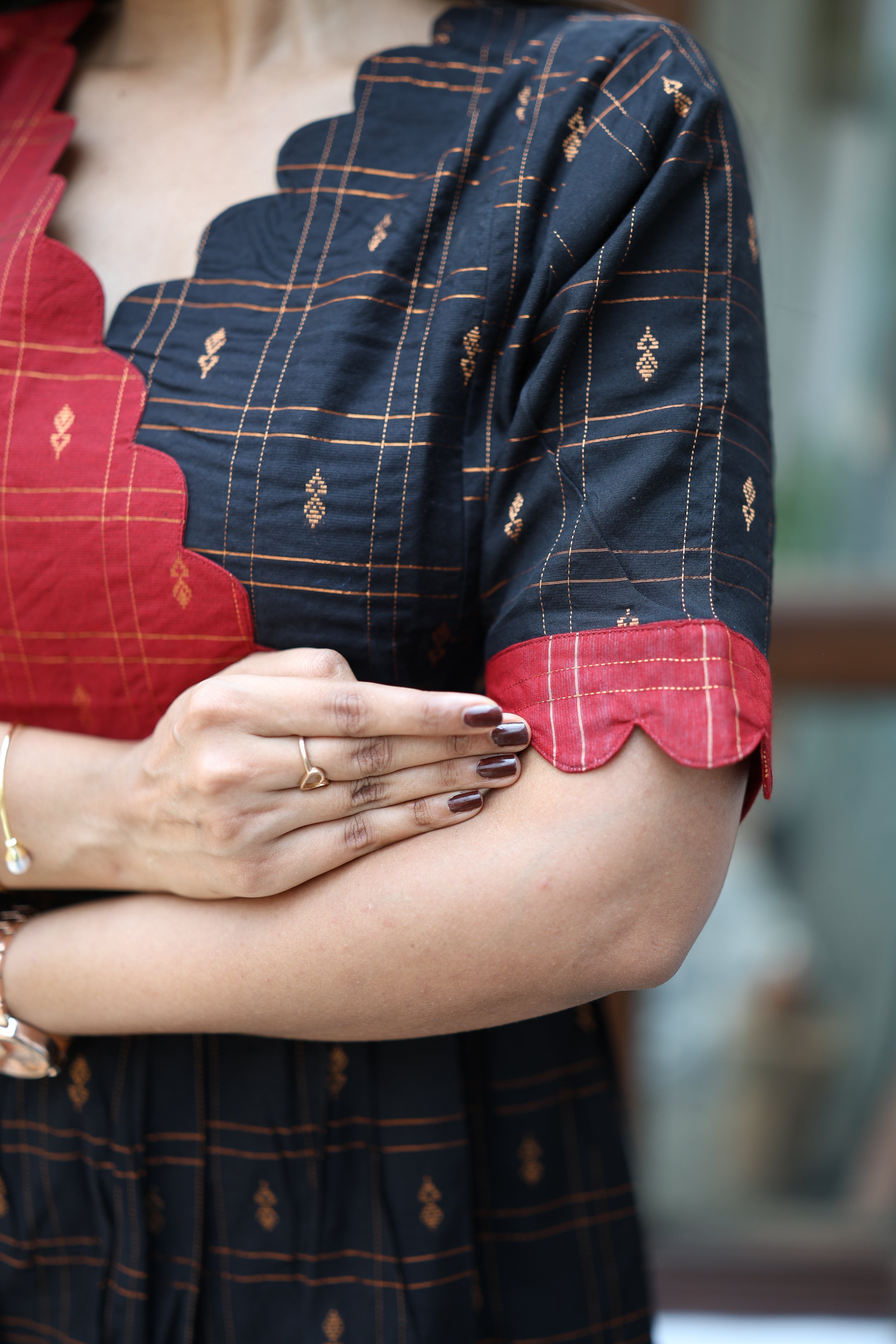 Premium Ethnic Raw Silk Scallop Maxi-Feeding(With Lining)