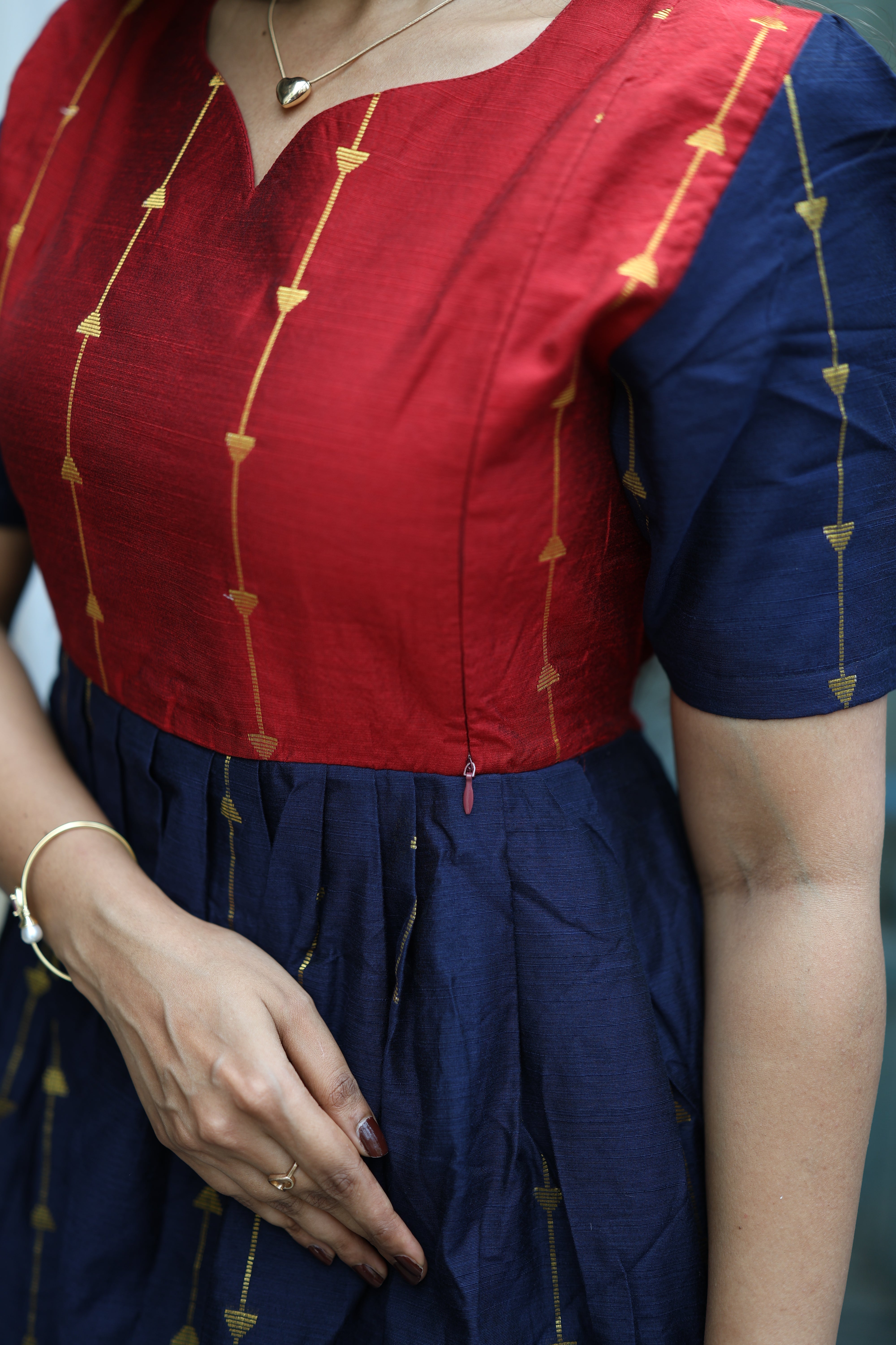 Premium Ethnic Raw Silk Butta Maxi-Feeding(With Lining)