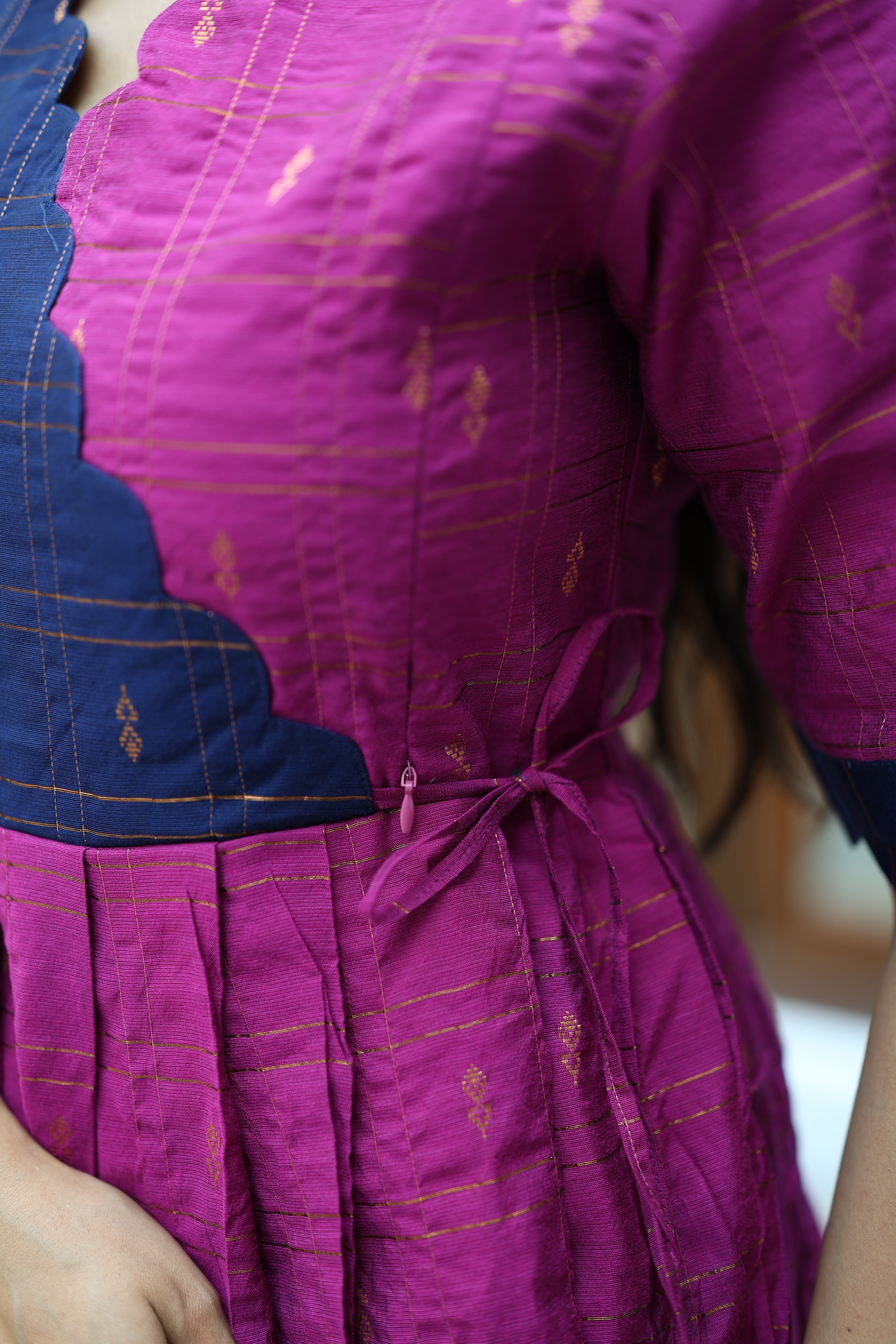 Premium Ethnic Raw Silk Scallop Maxi-Feeding(With Lining)