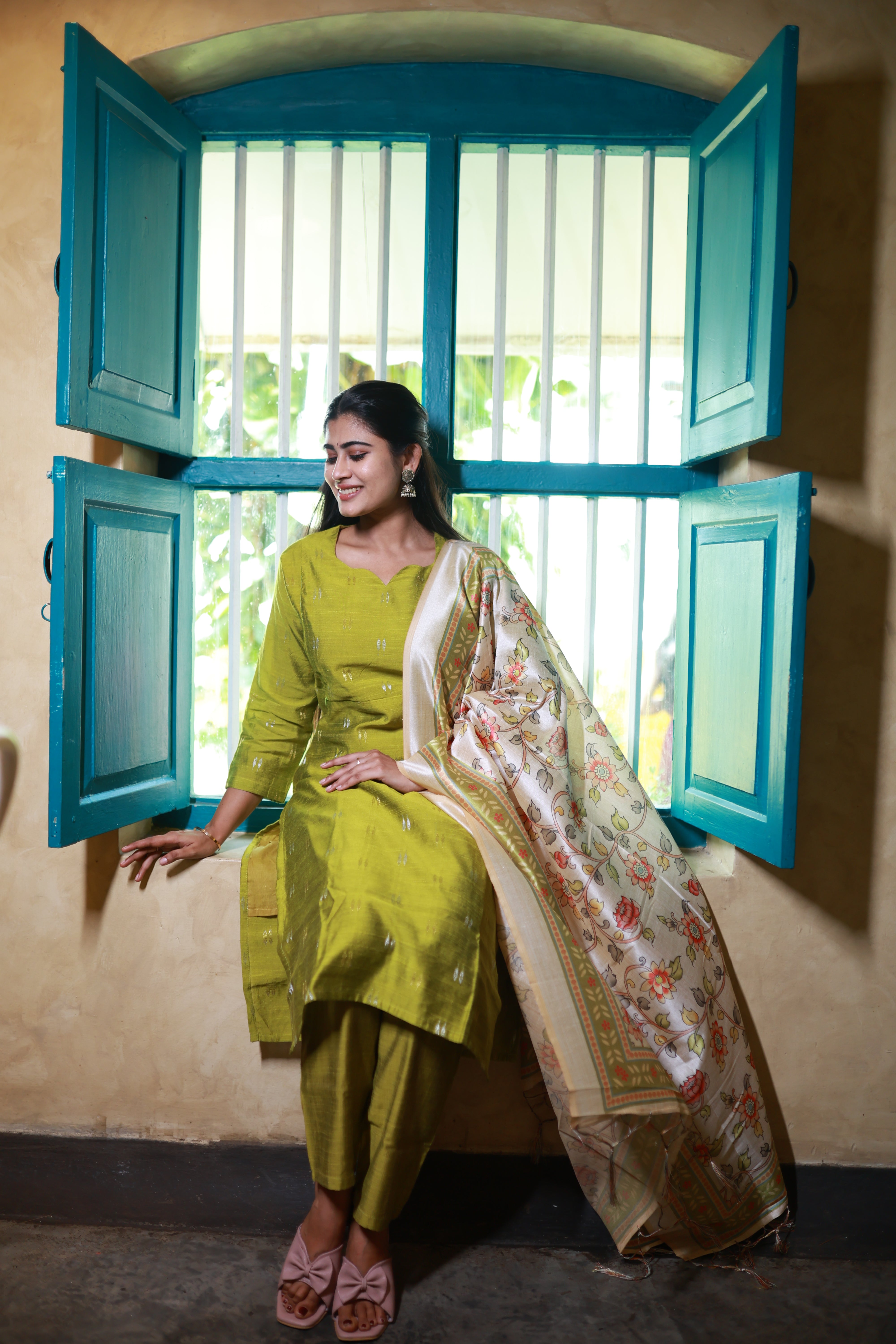 Premium Raw Silk With Kalamkari Printed Duppata Set(With lining)Green