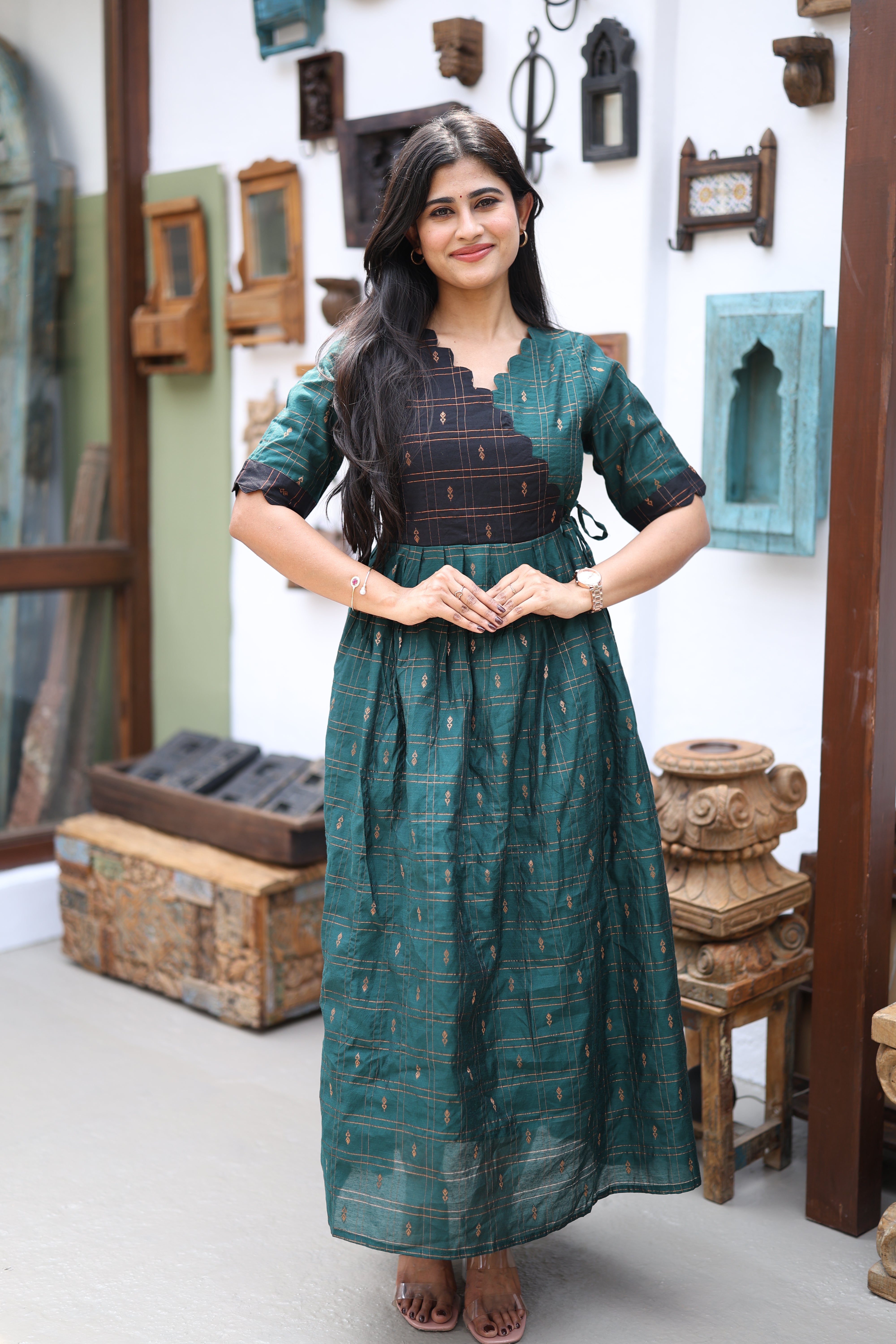 Premium Ethnic Raw Silk Scallop Maxi-Feeding(With Lining)