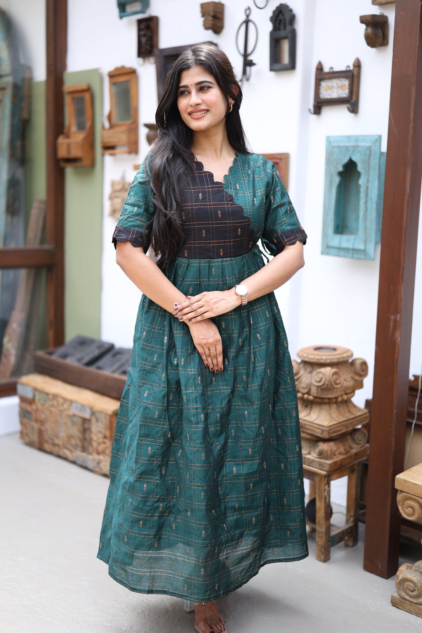 Premium Ethnic Raw Silk Scallop Maxi-Feeding(With Lining)FC0017