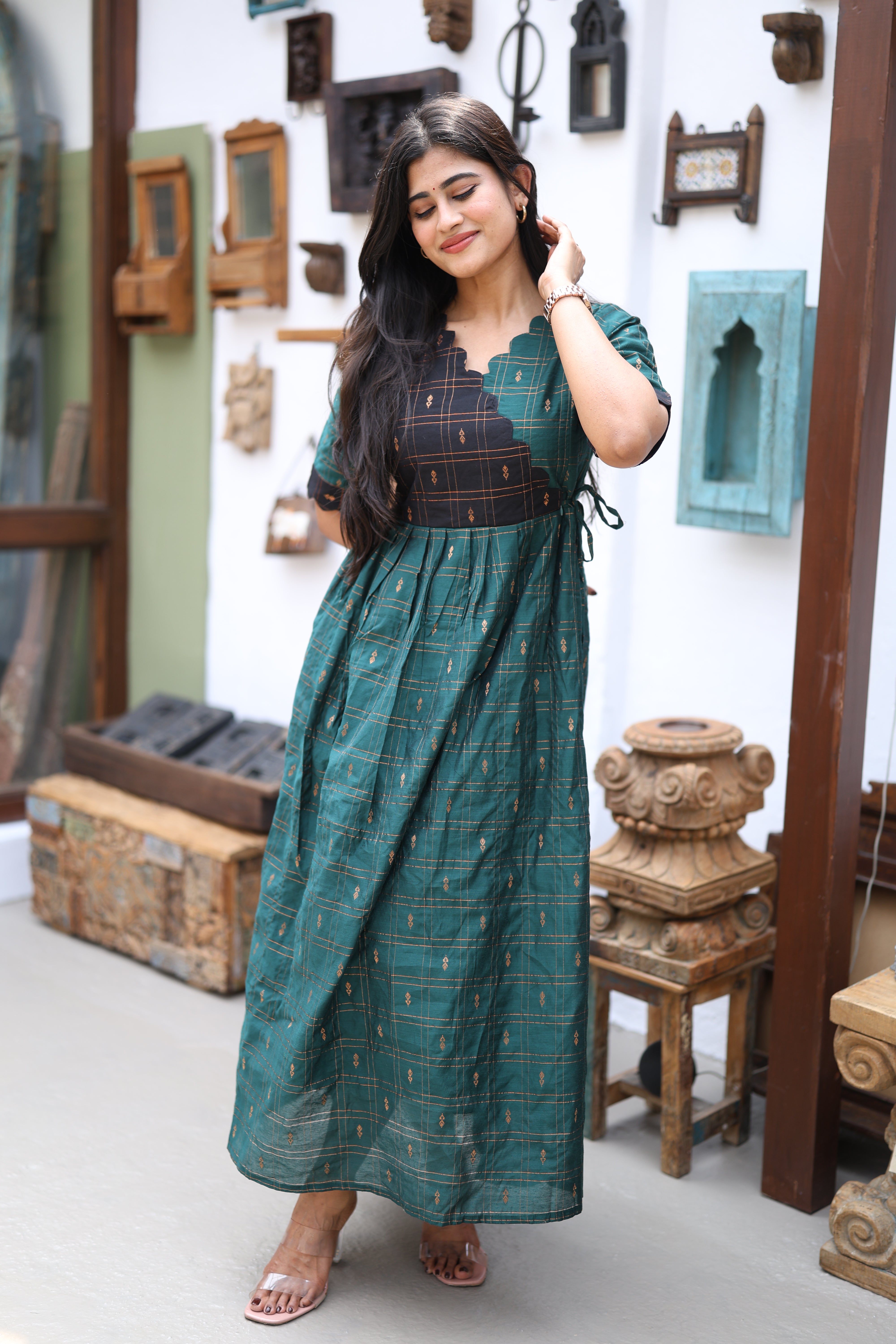 Premium Ethnic Raw Silk Scallop Maxi-Feeding(With Lining)