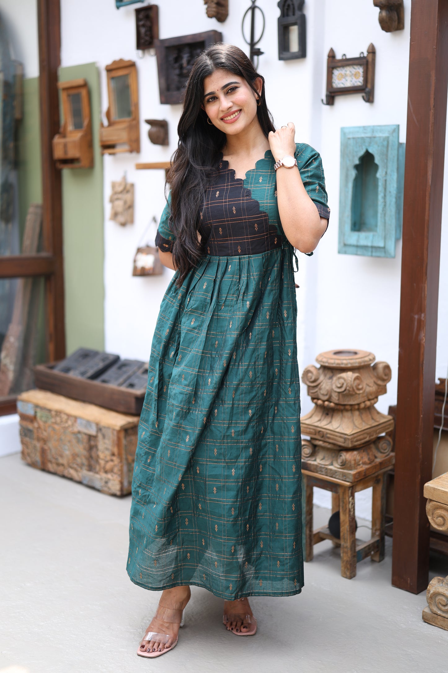 Premium Ethnic Raw Silk Scallop Maxi-Feeding(With Lining)FC0017