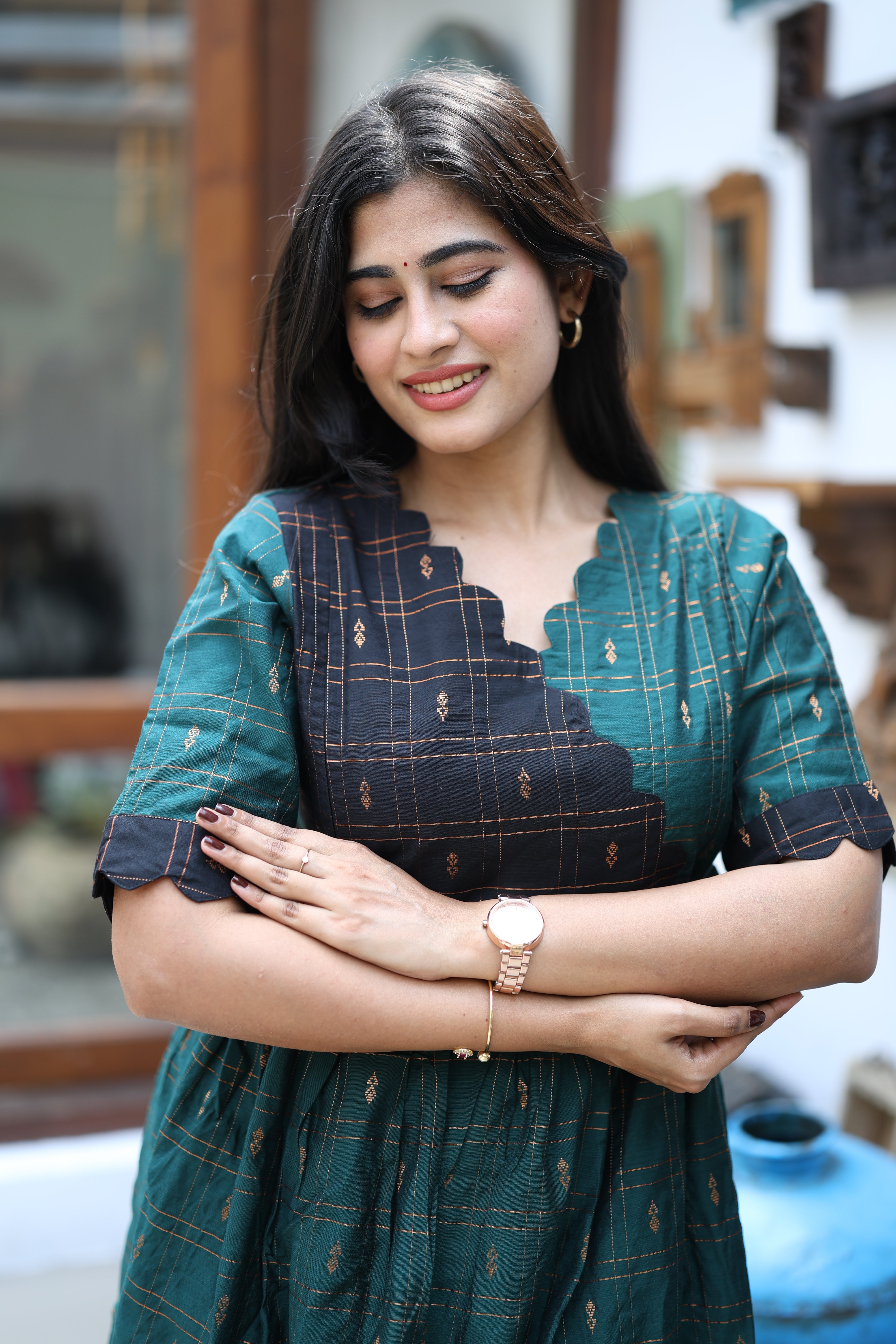 Premium Ethnic Raw Silk Scallop Maxi-Feeding(With Lining)