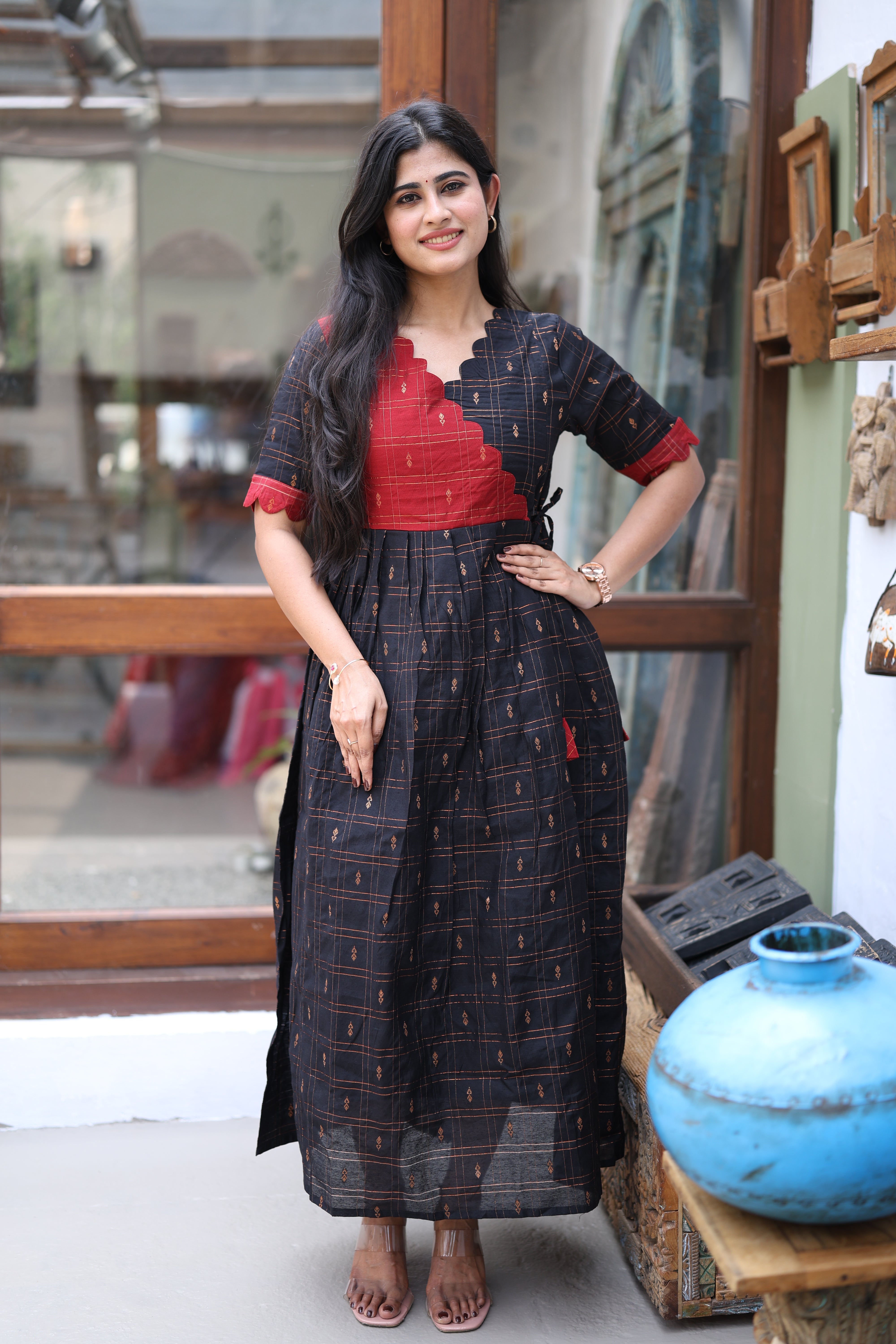 Premium Ethnic Raw Silk Scallop Maxi-Feeding(With Lining)