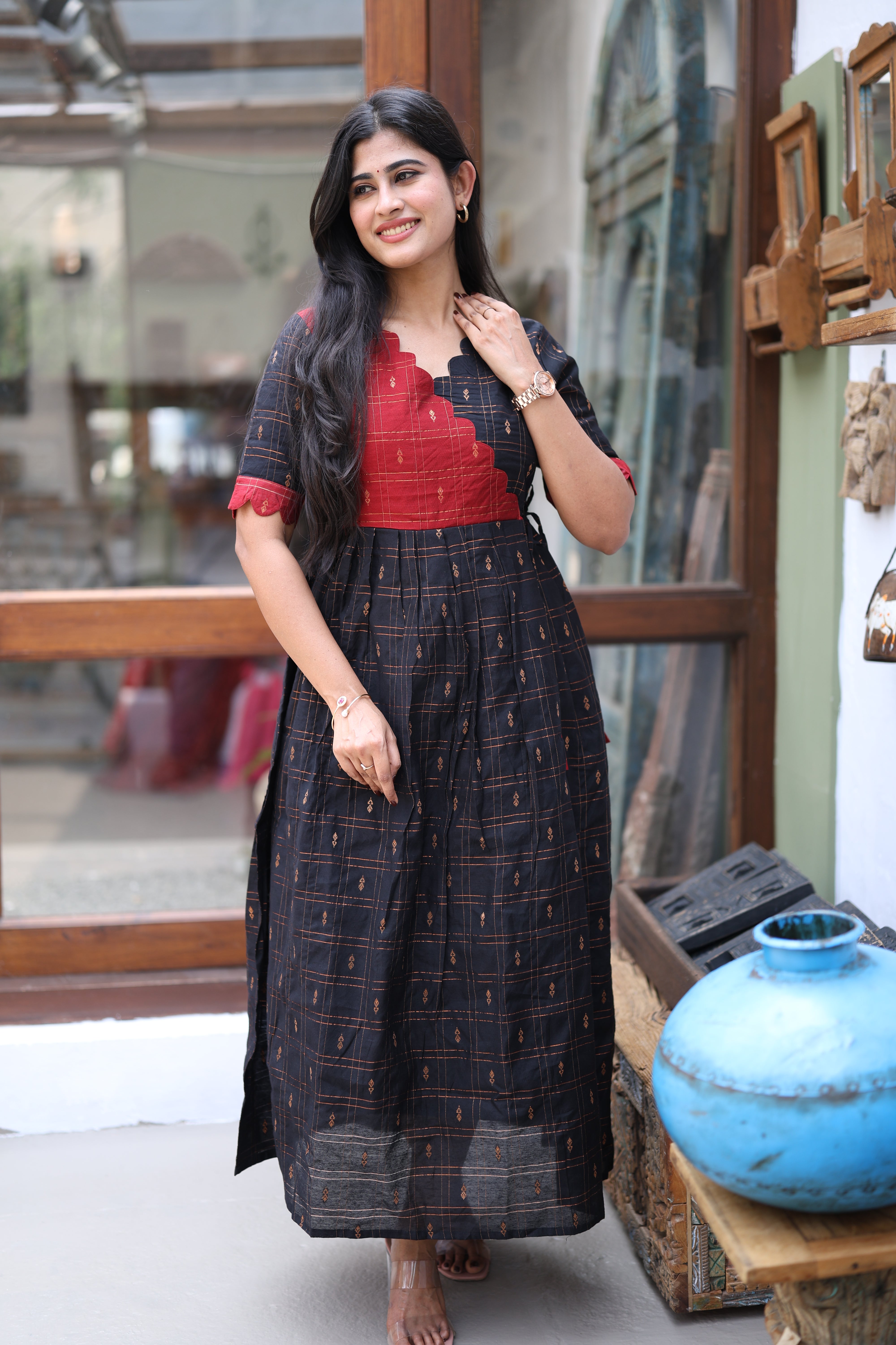 Premium Ethnic Raw Silk Scallop Maxi-Feeding(With Lining)