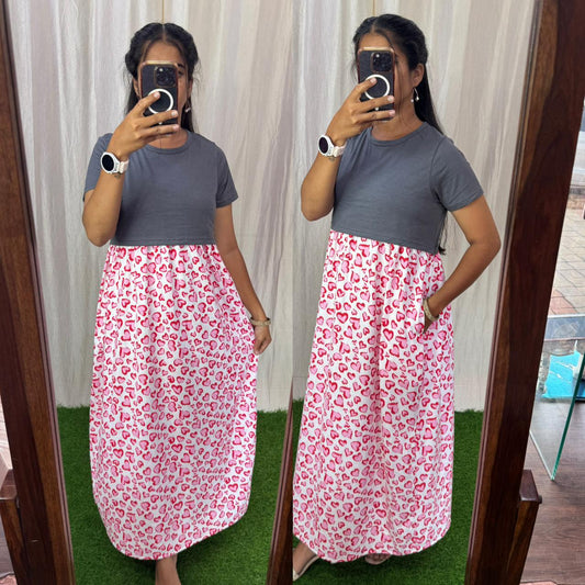 Buy 3 @1200/-DC002 Zipless maternity/feeding Loungewear Maxi Pull up Model